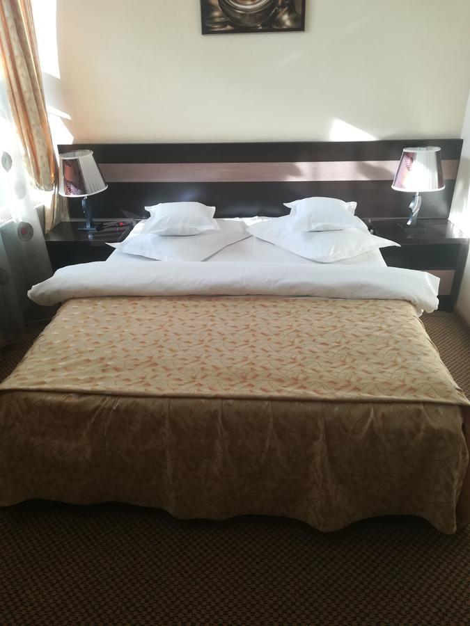 Indiana Hotel ヤシ エクステリア 写真